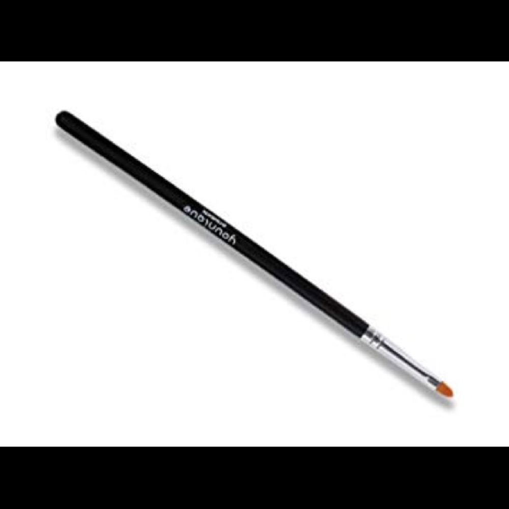 BRAND-NEW Younique Eye Liner Brush